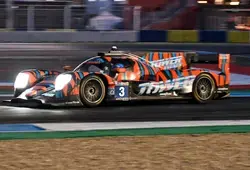  Cadillac fait tomber BMW et relance totalement la course. 