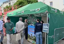 Séance de rencontres et de dédicaces avec le public