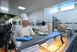 Un repas concocté par des chefs-restaurateurs pour les collégiens sarthois