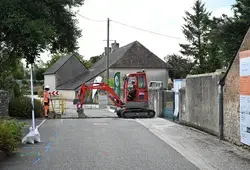 Un chantier d'enfouissement bas carbone testé à Brains-sur-Gée