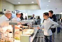 Semaine du goût : un repas concocté par des chefs-restaurateurs pour les collégiens sarthois