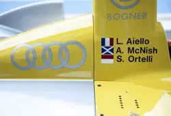 Les stands et le paddock