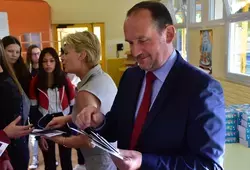 Remise de dictionnaires et chèques collèges à La Suze-sur-Sarthe