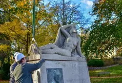 Retour à la lumière pour le chirurgien des « gueules cassées »