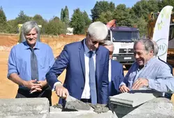 Première pierre de la nouvelle usine E4V