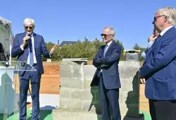 Première pierre de la nouvelle usine E4V