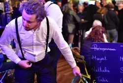 Garçons s’il vous plaît, chansons de proximité à la carte