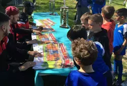Les joueurs du Mans FC à la rencontre des jeunes footballeurs du Lude