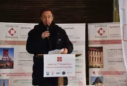 Stéphane Bern en visite à la rotonde de Montabon.