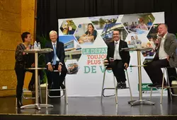Première réunion publique à Pontvallain