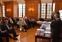 Signature de la délégation de service public