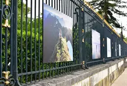 Exposition Nikolaj Lund sur les grilles de l'Hôtel du Département