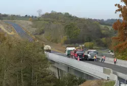 Viaduc de l'Anille : 312 tonnes pour tester sa solidité 