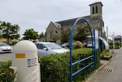 Une borne de la voie de la Liberté à Guécélard