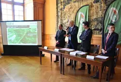 Signature de la convention relative à l'échangeur