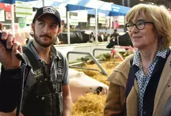 Florient Briffault, éleveur bovin à Longnes, et Véronique Rivron