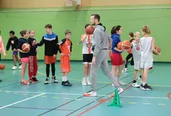 Des joueurs du MSB à la rencontre des jeunes basketteurs