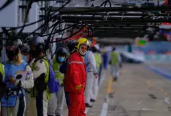 Arrêt aux stands