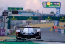 Crépuscule sur le circuit et début de nuit