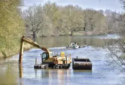 Le Département nettoie la rivière Sarthe