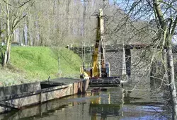 Le Département nettoie la rivière Sarthe