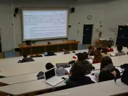 Aide aux étudiants