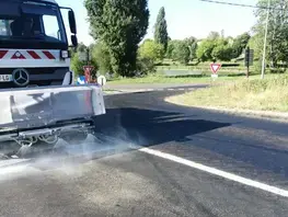 Fortes chaleurs - le département répand du lait de chaux