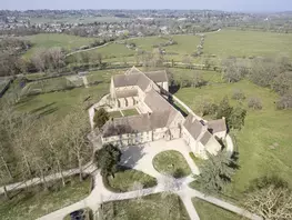 L’Abbaye Royale de l’Épau vue du ciel