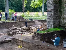 Fouilles au cellier de l'abbaye de l'epau