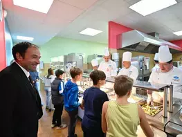 chefs des 19 bonnes tables sarthoises dans les collèges 