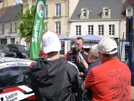 Le pilote sarthois Arnold Robin en interview avant de prendre le départ !