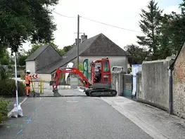 Un chantier d'enfouissement bas carbone testé à Brains-sur-Gée