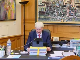 Session dématérialisée pour Dominique Le Mèner et les élus départementaux.