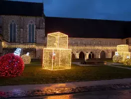 Des illuminations féériques à l'Abbaye Royale de l'Épau