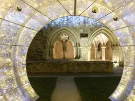 L'Abbaye Royale de l'Épau illuminée
