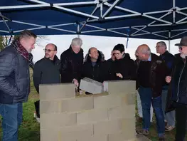 Première pierre à Sainte-Osmane