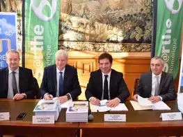 Signature de la délégation de service public