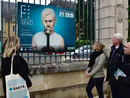 Exposition Nikolaj Lund sur les grilles de l'Hôtel du Département