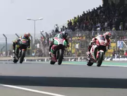 GP moto: Marquez l'emporte devant 105000 personnes