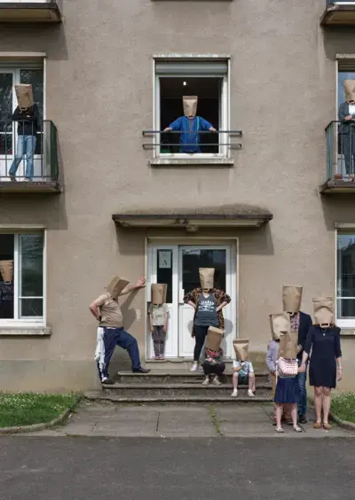 Ces gens qui vivent trop près de moi - Collectif Grand maximum / Sébastian Lazennec