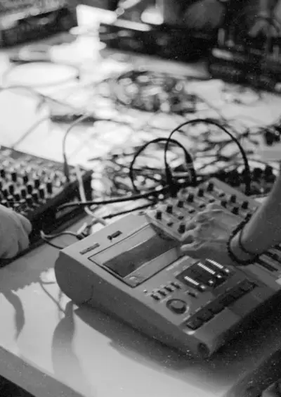 Atelier No input avec The Great No Input Orchestra