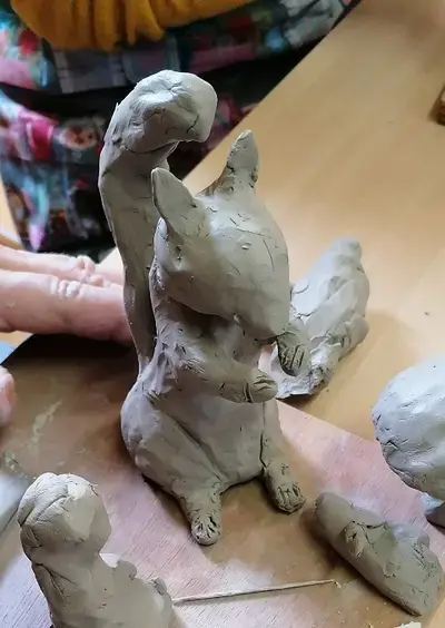 Atelier les mains dans la terre