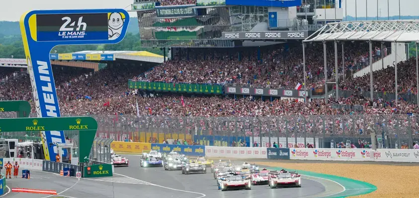 Le départ des 24 Heures du Mans lancé par Roger Federer ! 