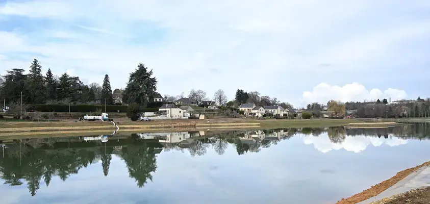 Le lac de Saint-Calais a été préservé et remis en eau