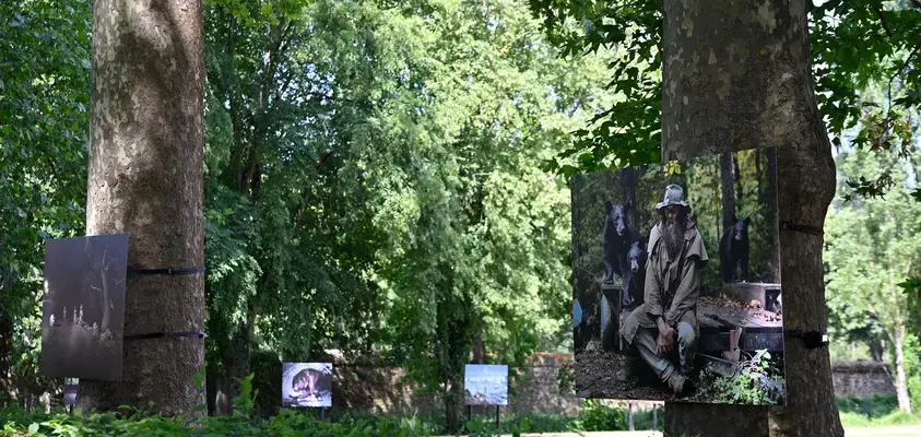 Un parcours photographique à ciel ouvert débute à l'Abbaye Royale de l'Épau