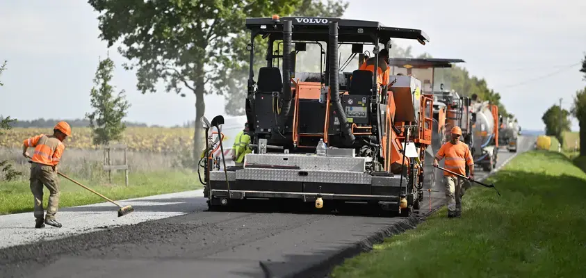 Montfort-le-Gesnois - Soulitré - Connerré : Travaux d'enrobés sur la RD 323