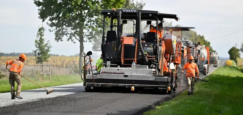 Montreuil-le-Chétif : travaux d’enrobés sur la RD 310 et RD173