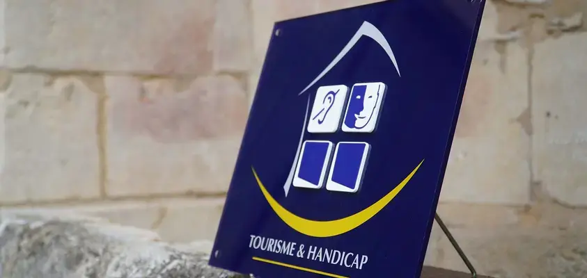 L’accueil inclusif de l’Abbaye Royale de l’Épau labellisé « Tourisme & Handicap »