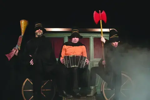 LES TROIS BRIGANDS