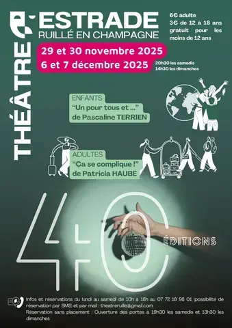 Théâtre par la troupe Estrade